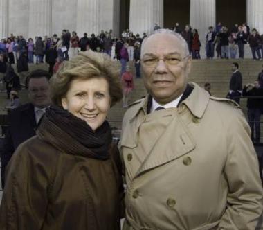 DAR President General Linda Gist Calvin with General Colin Powell after the ceremony.