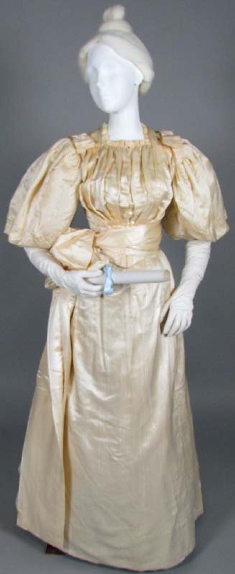 Fashioning the New Woman: 1890-1925